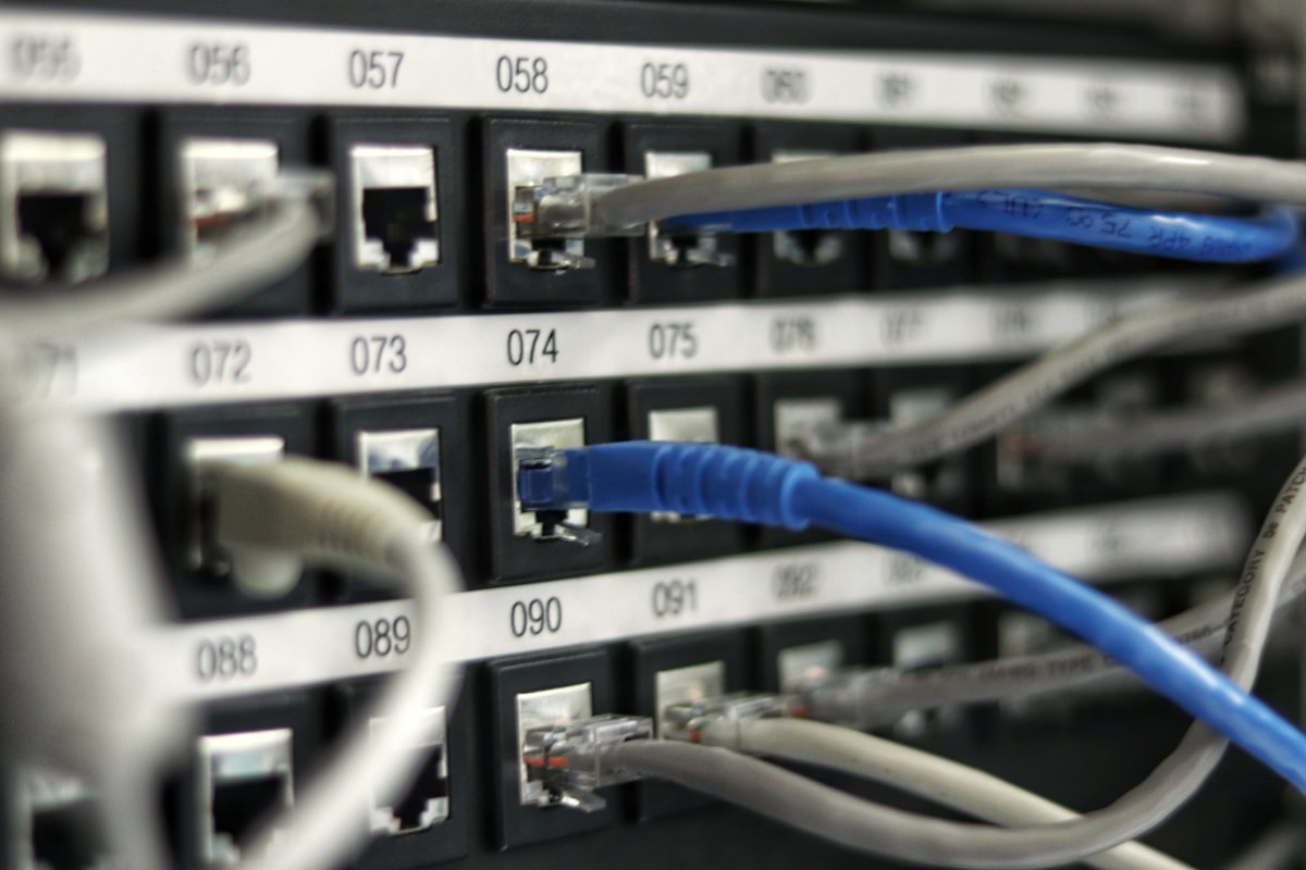 Fibre optique en Belgique : comparer internet, TV et mobile
