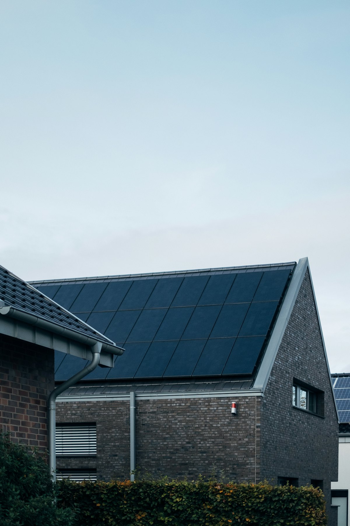 Panneaux solaires sur une maison belge - énergie verte
